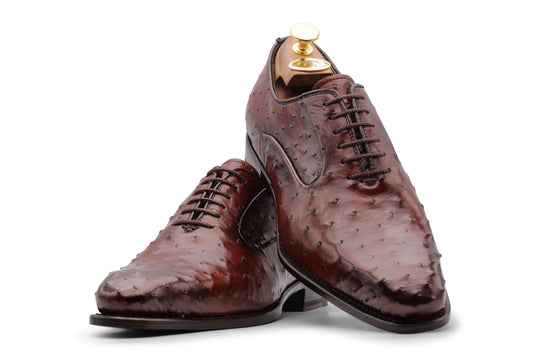 Cuir précieux à cordes