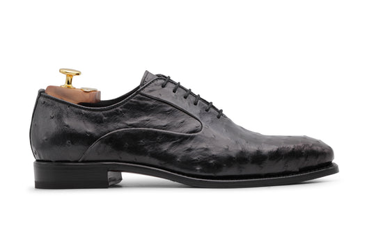 Cuir précieux à cordes