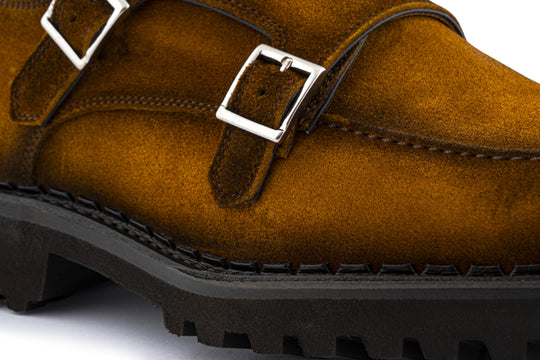 Doppia fibbia in camoscio tabacco