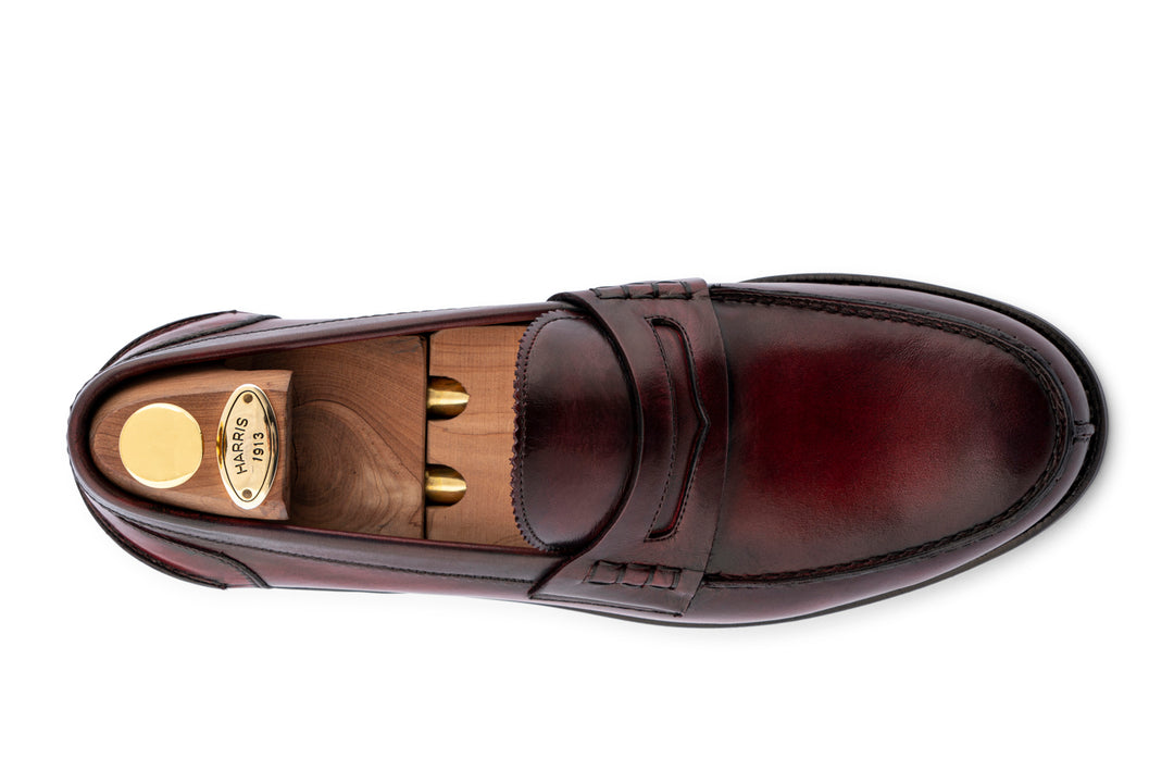 Mocassin en cuir peint à la main