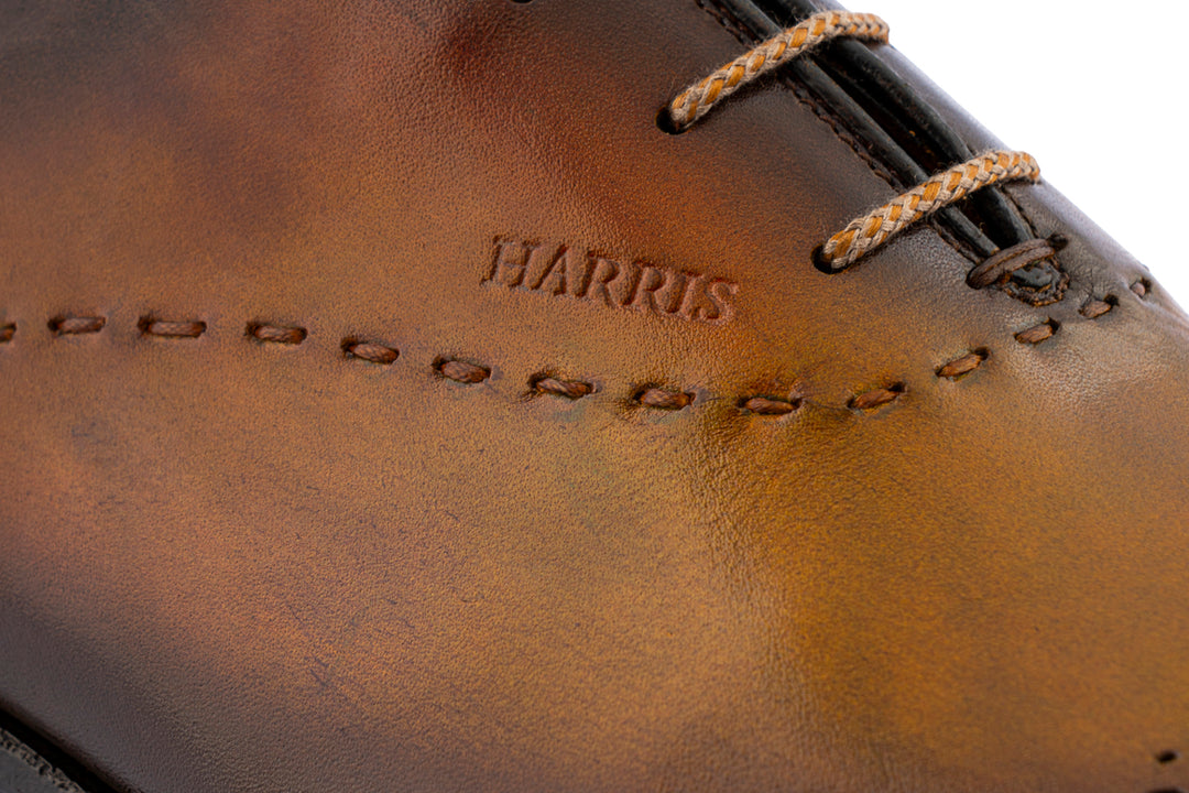 Handbemalte Brogues mit Handnaht