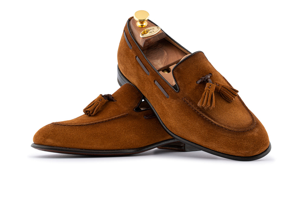 Mocassino in suede con pon pon