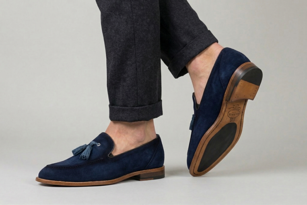 Mocassino in suede con pon pon