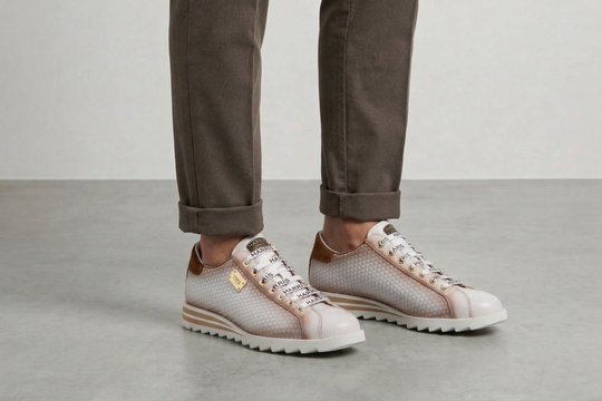 Zapatillas de piel Bubble pintadas a mano.