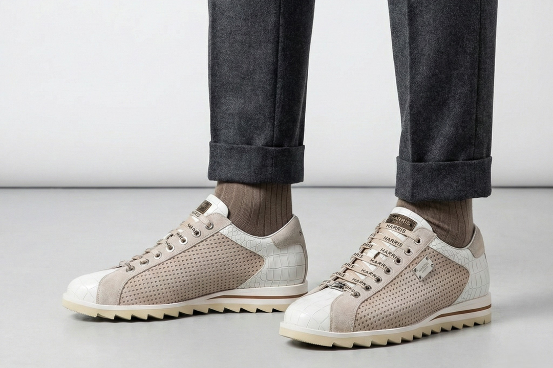 Zapatillas deportivas de piel perforada y efecto cocodrilo.