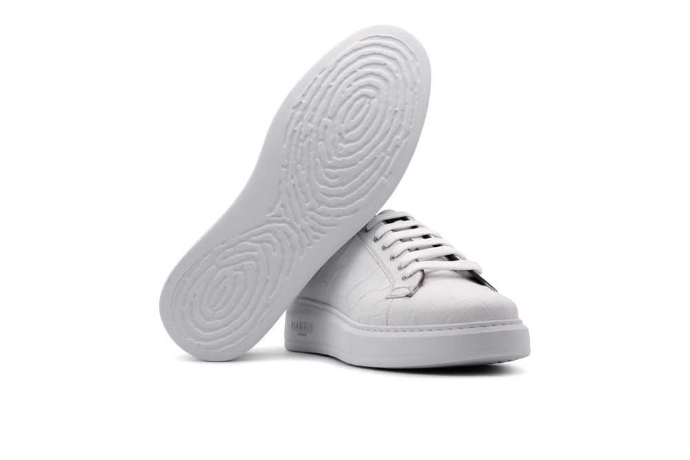 Sneakers in coccodrillo