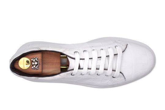 Sneakers in coccodrillo