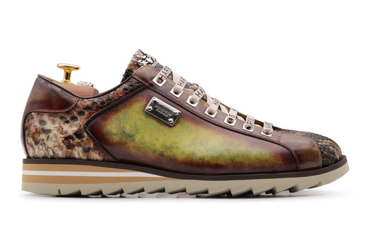 Sneakers in pelle dipinta a mano e pitone