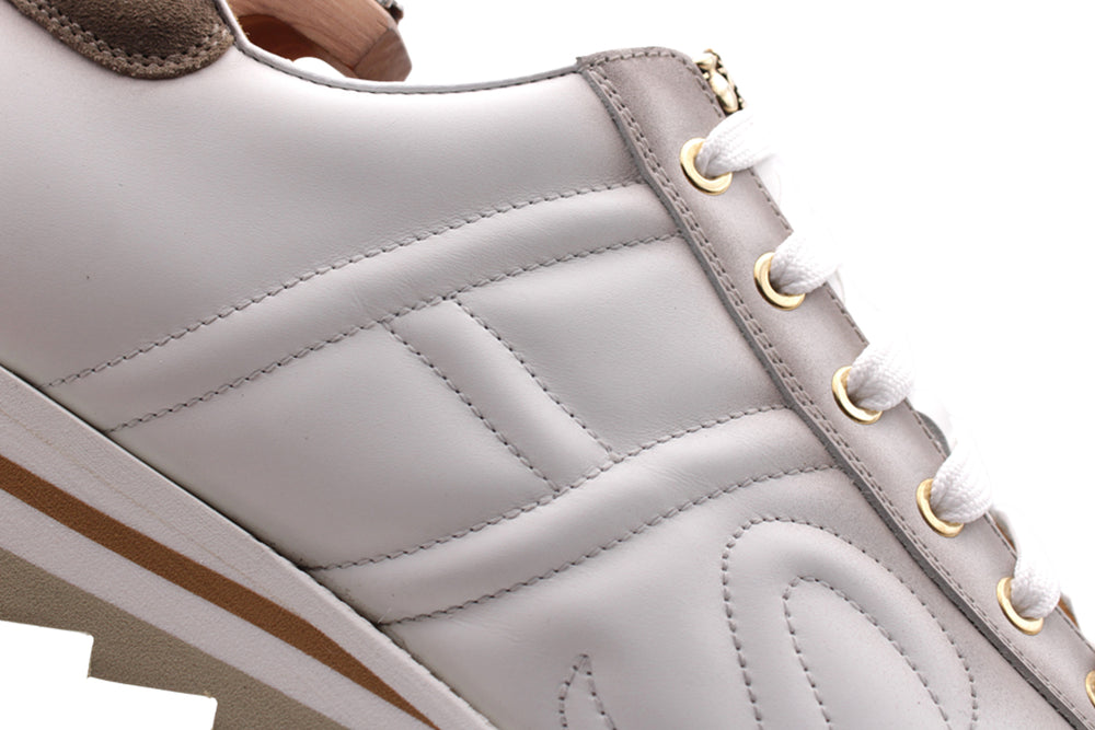 Sneaker in pelle con dettagli sfumati