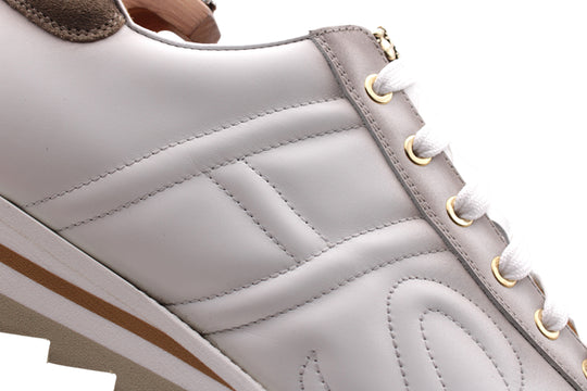 Sneaker in pelle con dettagli sfumati