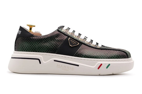 Sneaker in pitone con suola a cassetta