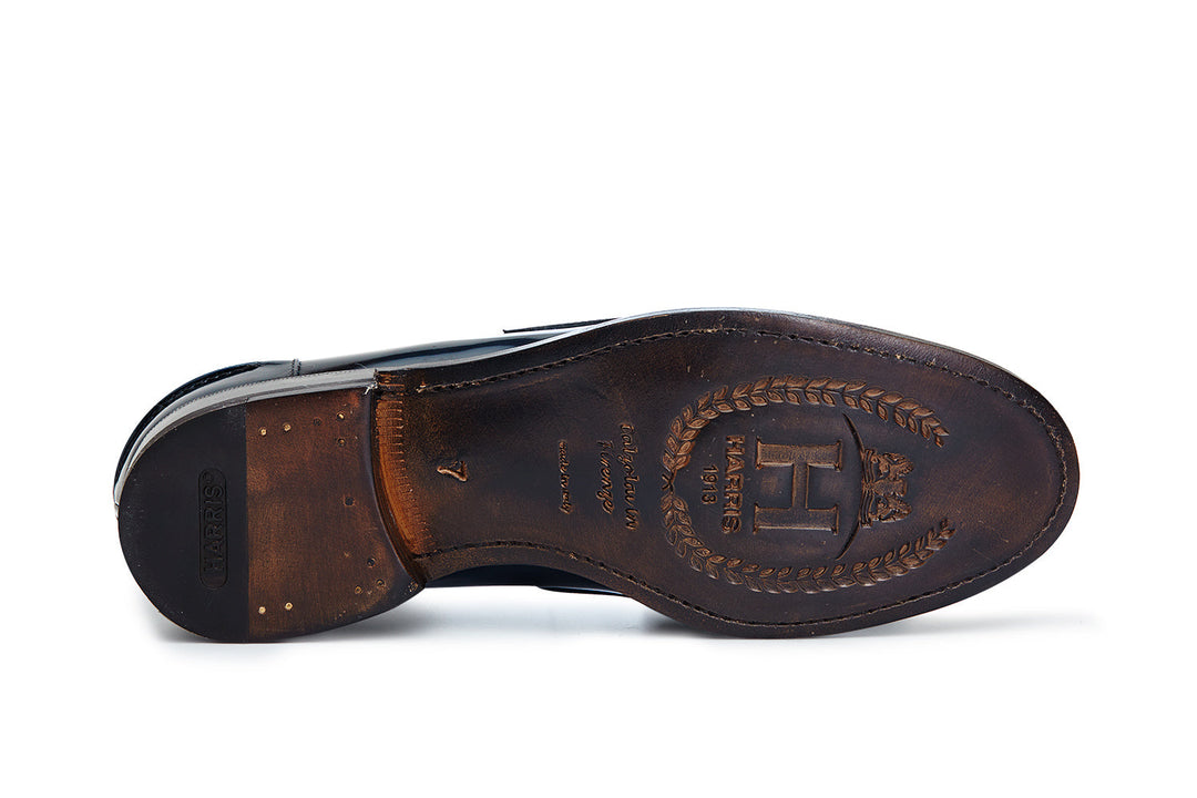 Brushed leather moccasin